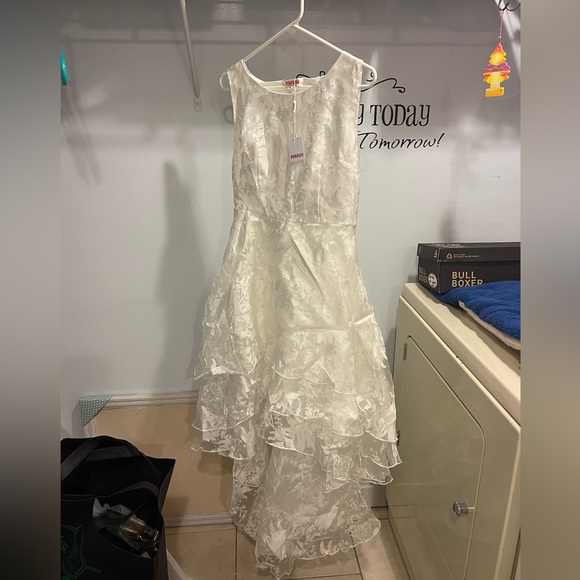 NWT White Dress Size M - Picture 2 of 4